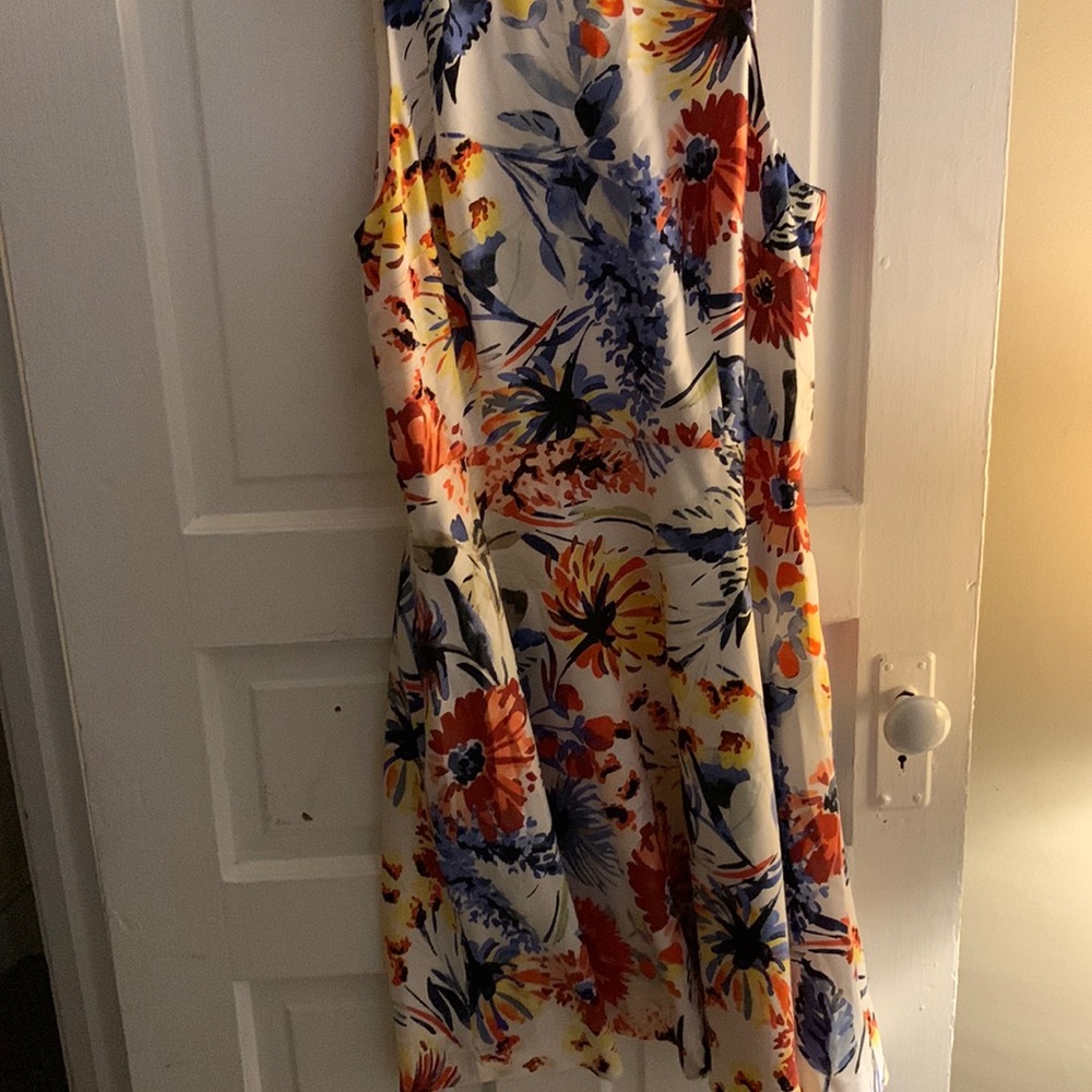 Sleeveless dress